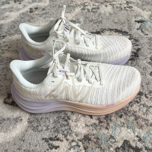New Balance Fuel Cell Propel v4 Sneakers